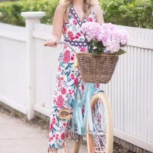 Eliza j - Picture 3 of 7